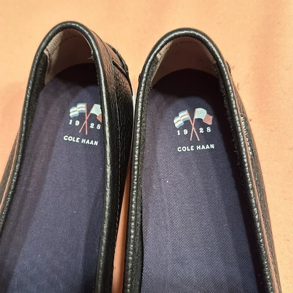 New Cole Haan shoes. Black. Size 8.5. - Picture 3 of 7